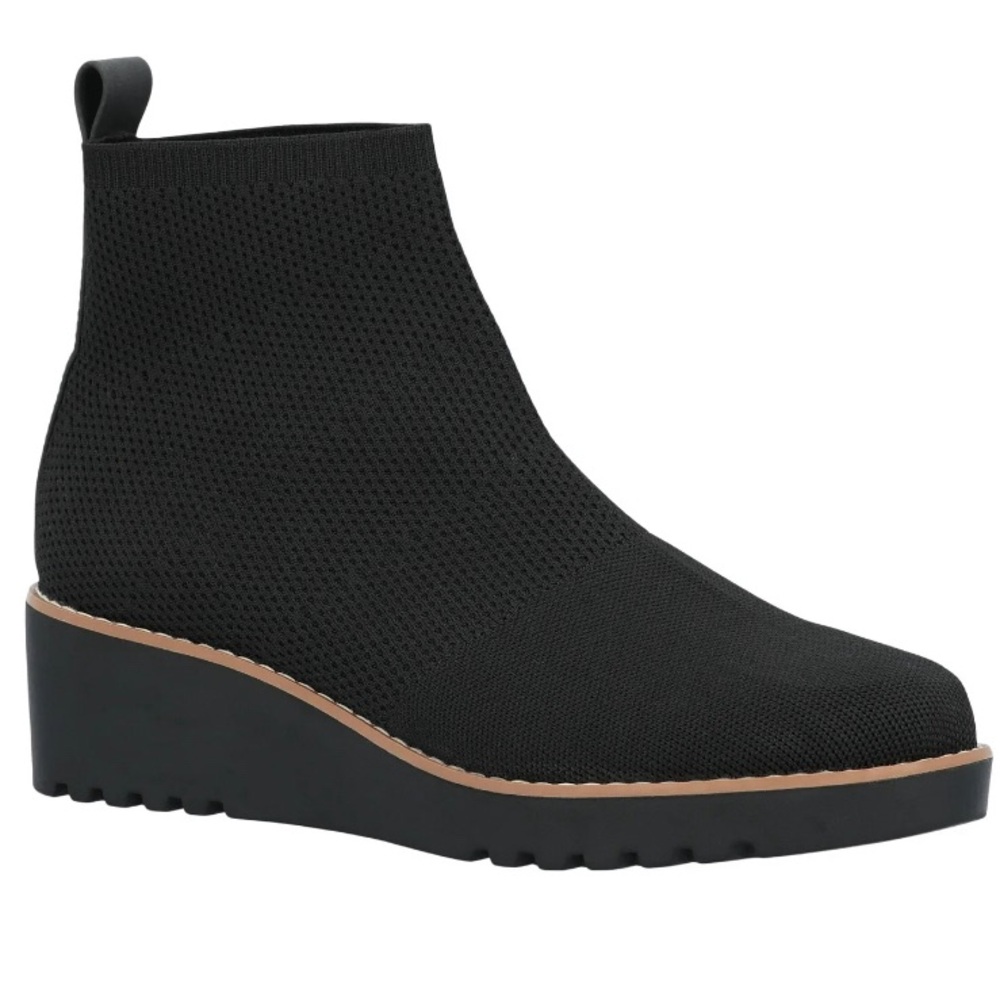 TIME and TRU Womens Knit Booties Black Size 7 Wedge Comfort Insole New